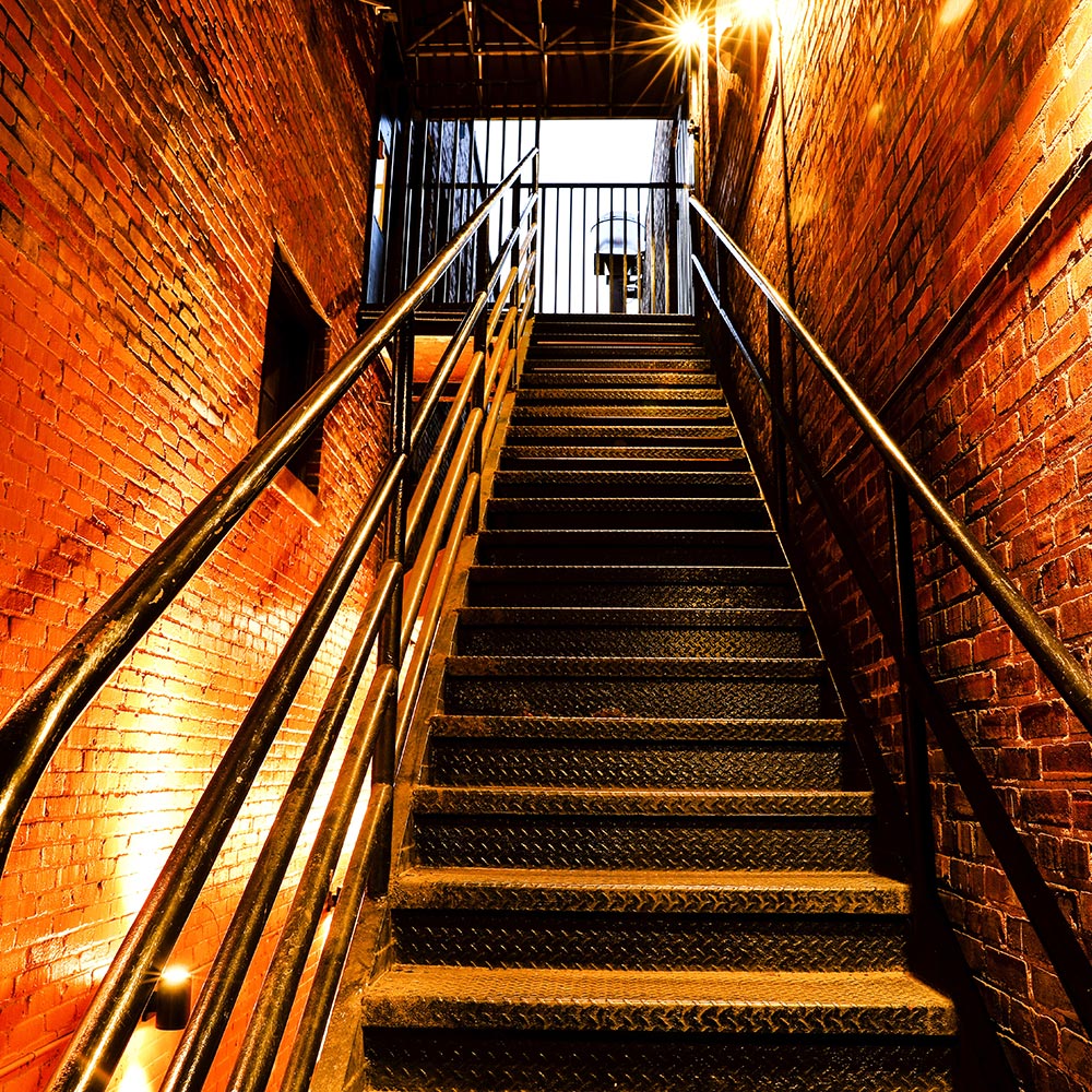 Eine Treppe nach oben.